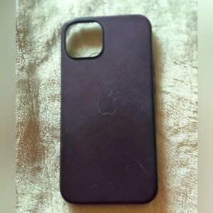 Apple Leather IPhone 13 MagSafe case in Dark Cherry (purple)